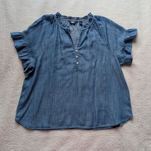 LIKE NEW Land's End denim short ruffle sleeve blouse